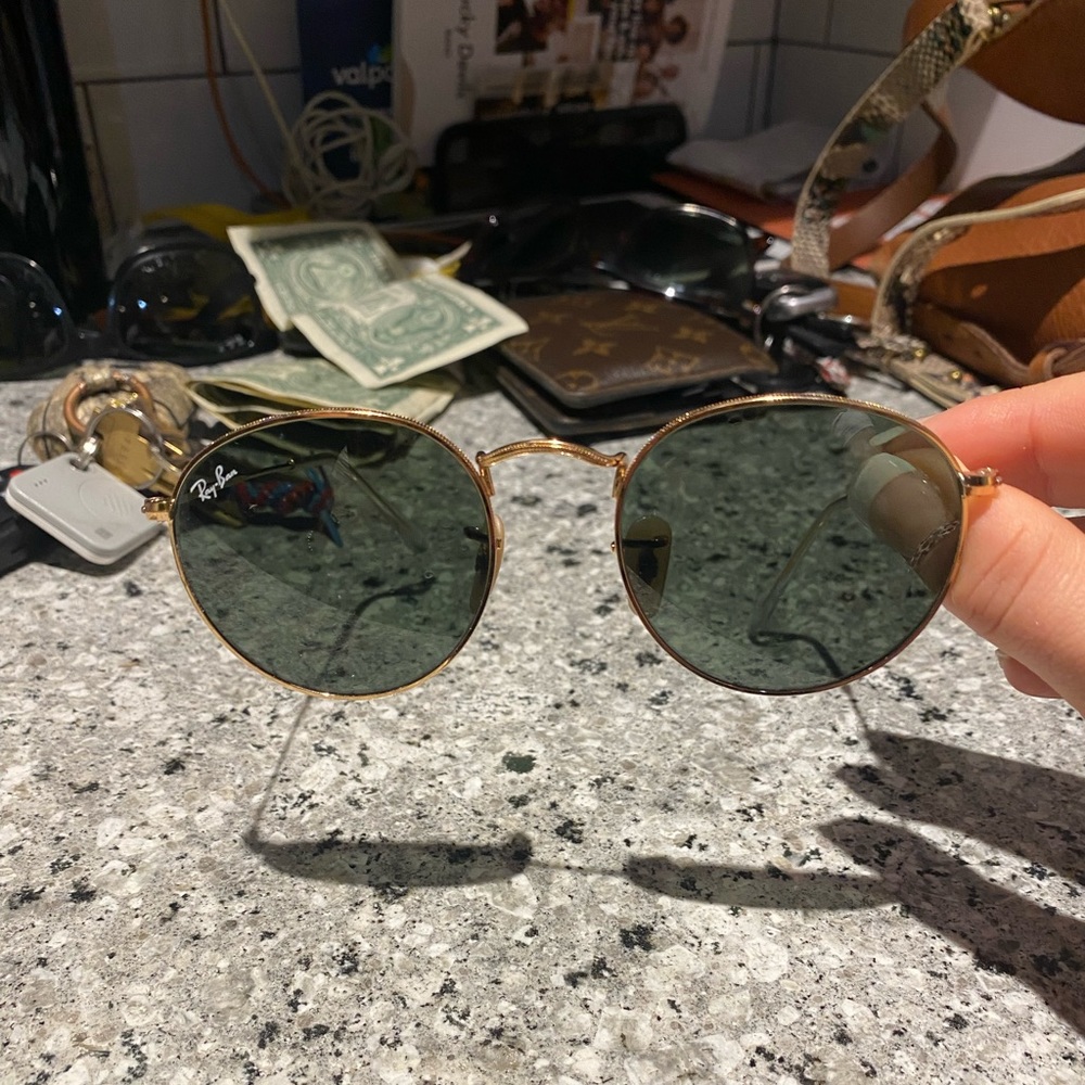 Brand new gold circle Ray Bans